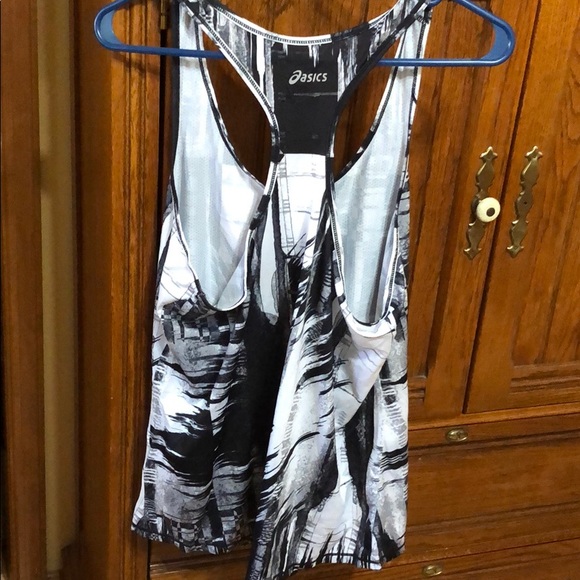 ASICS workout tank! - Picture 2 of 4